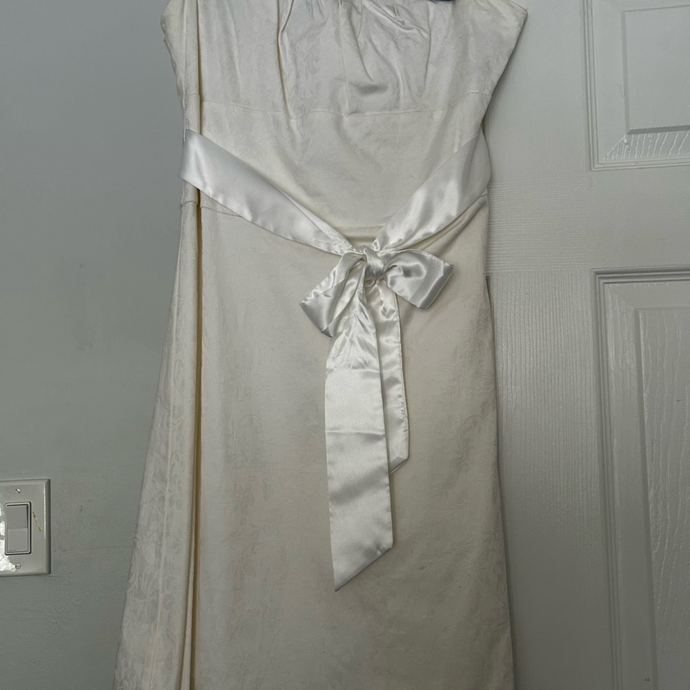 White House Black Market Strapless White Dress